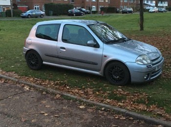 Se vende carrocería clio sport 172 fase 1