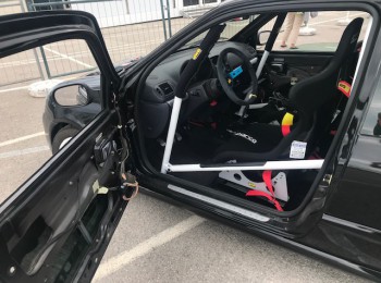 Renault sport clio 182 con documentación de calle y ficha homologación