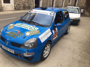 Se vende clio sport con motor roto