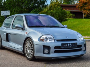 Renault clio ii 3.0 v6 sport