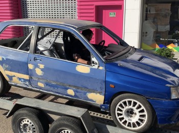 Clio 16v 3500€ (revisado, a falta de pintar exterior)