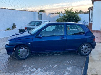 Se vende clio 16v homologado para calle