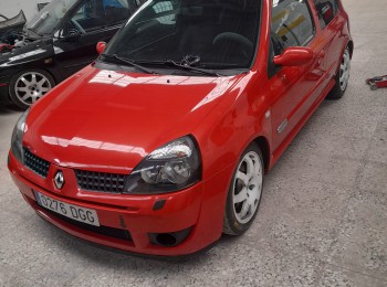 Se vende o se cambia clio sport 