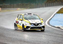 Clio cup v circuitos