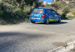 Se vende clio sport f2000 secuencial 