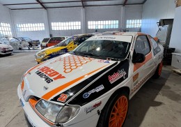 Se vende megane f2000