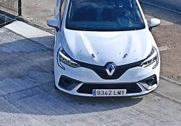 Renault clio rally 5