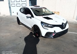 Renault clio rally 4 