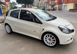 Renault clio r3 f2000