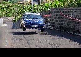 Se vende clio 1.8 16v  rally