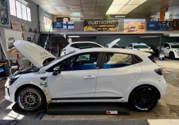Renault clio rally5 *nuevo* de 2025 de asfalto o tierra, posibilidad de venta con los dos kits