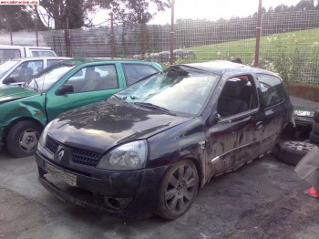 Se vende siniestro de clio