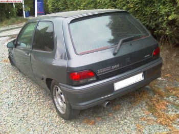  se vende siniestro clio 16v. 1.200€