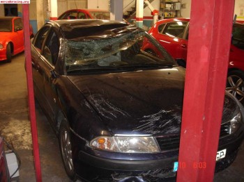 Mitsubishi carisma siniestrado