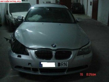 Bmw serie 5 525xi  con golpe