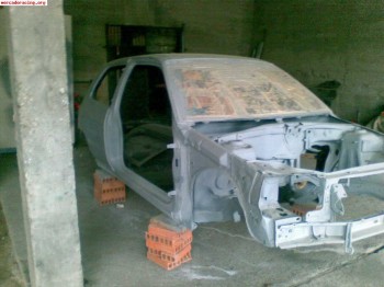 Busco carroceria clio 16