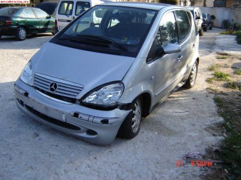 Se vende mercedes a170cdi año 2002 por piezas