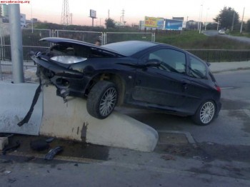 Siniestro de 206 1.6 16v