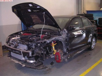 Siniestro de mitsubishi evo x mr. vehiculo nuevo .