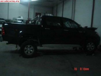 Toyota hilux con golpe el alto de gama