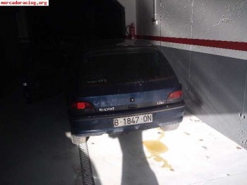 Clio16v 1.8 año 94 95.000km 900euros