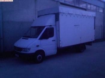 Vendo furgon asistencia averiada mercedes sprinter 412 d