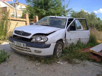 Se vende siniestro de saxo vts esta ya todo desmontado se ve