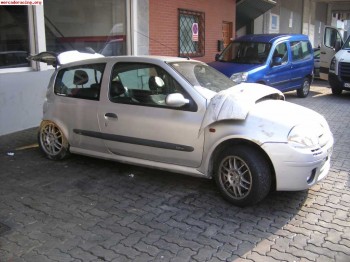 Vendo siniestro clio sport fase 1