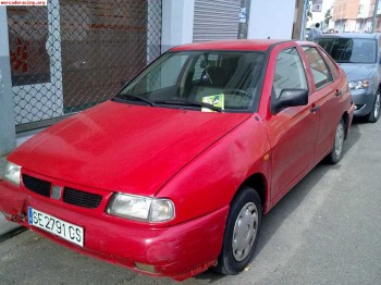 Cordoba 1.4 gasolina 250€
