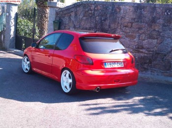 Vendo 206 gti con golpe frontal muy reparable