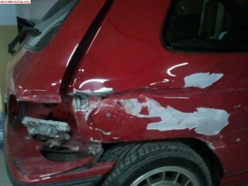 Se vende o se cambia renault clio 16valvulas con golpe