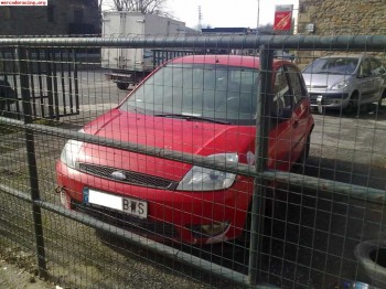 Se vende ford fiesta