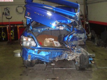 Siniestro subaru impreza sti 2003