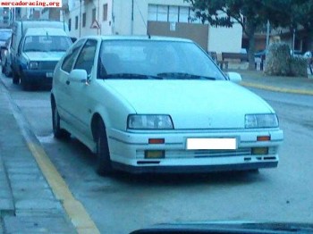 Compro clio/19 16v con motor roto.