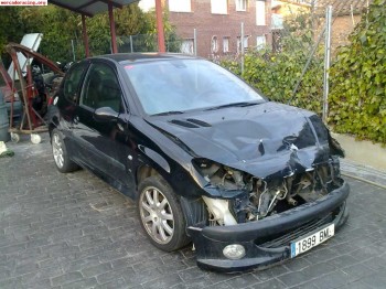 Vendo 206 gti con golpe frontal
