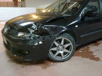 Se vende seat leon sport 150cv  6v con golpe reparable