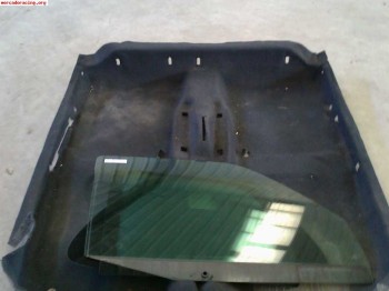 Se vende moqueta y cristales de para saxo 16v