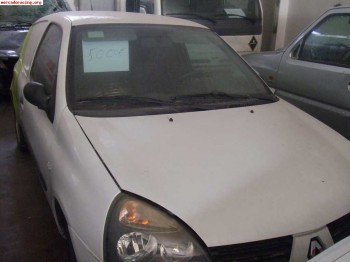 Clio 1.5 dci sin motor ni caja   600€ transferido(varios)