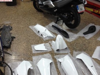 Se venden conjunto tapas yamaha t-max 2010