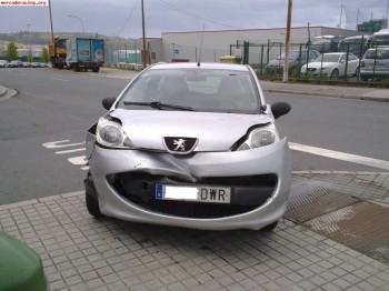 Siniestro peugeot 107 entero con documentacion