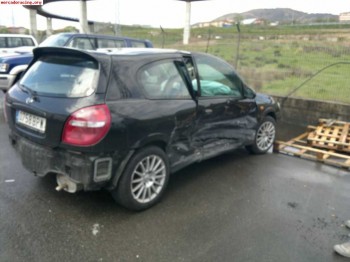 Siniestro de nissan almera 1.8 qg del 2001