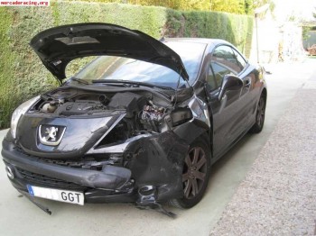 Peugeot 207 cc  ( golpe frontal)