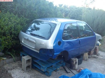 Se vende carroceria savo vts 16v. y piecerio de 8v y 16v