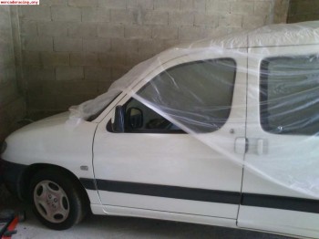 Peugeot partner 2.0 hdi 90cv o cambio/ 690 euros