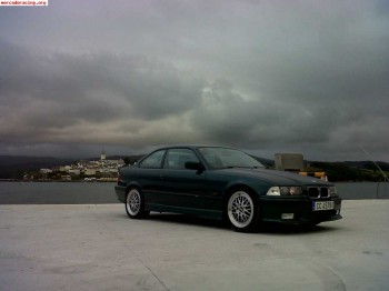 Se cambia s3 rojo recien pintado cuero blanco por siniestro 