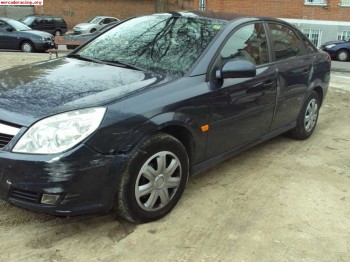 Opel vectra 1.9cdti pequeños golpes 