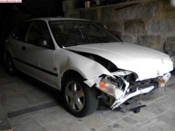  se vende honda civic 1.5 16v  con golpe frontal 