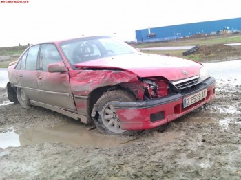 Siniestro opel omega a 3000 24v
