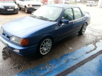 Se vende sierra cosworth con motor roto
