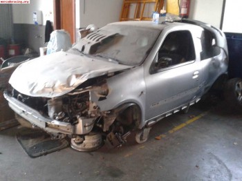 Carroceria documentada renault clio sport fase 2 172 cv